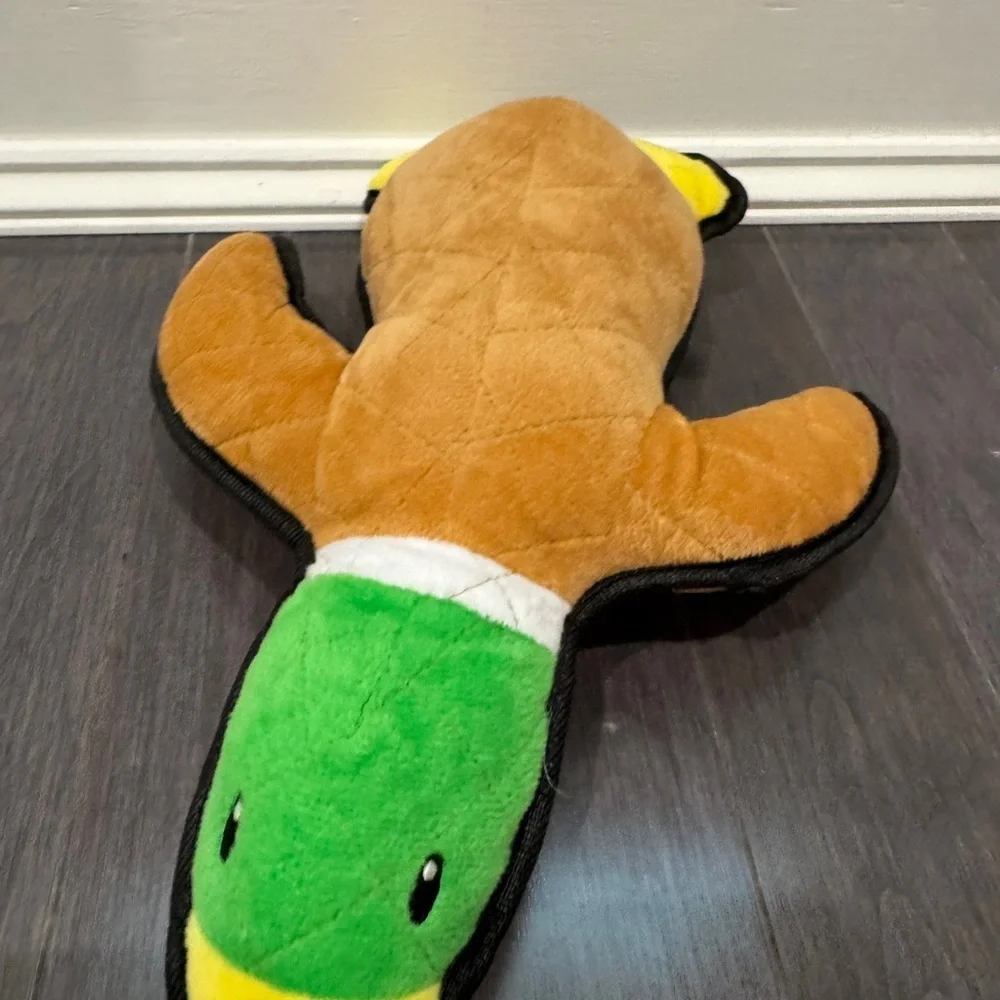 🎉HP🎊  NWOT Tough Toy Plush Duck Dog Toy in Green and Brown